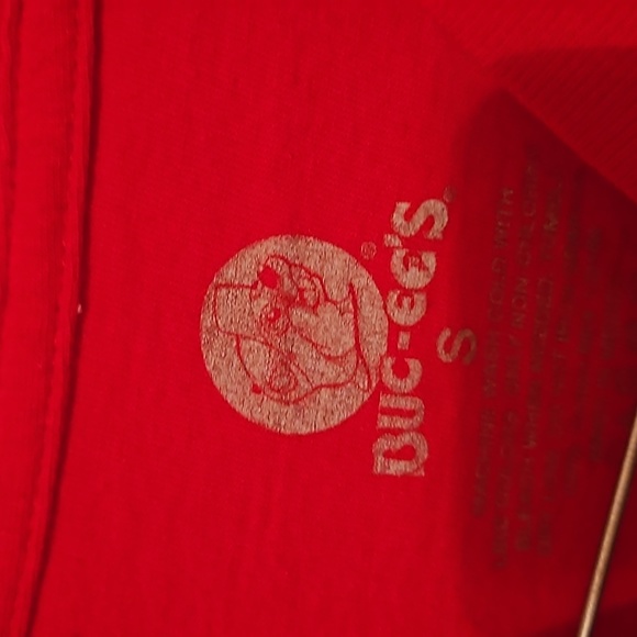 Buc-ees Christmas T-Shirt - Picture 4 of 5